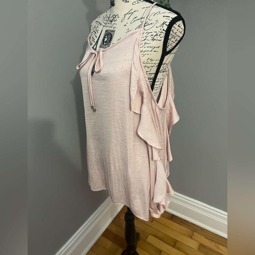 Jessica Simpson Blush Pink Cold Shoulder Ruffle Sleeve Top - Picture 4 of 6
